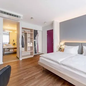 Plaza Gasometer 4* Viyana