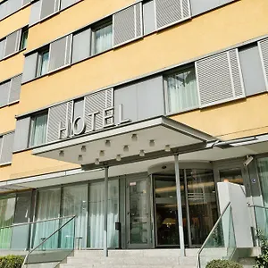 Courtyard By Marriott Schoenbrunn 4* Viyana